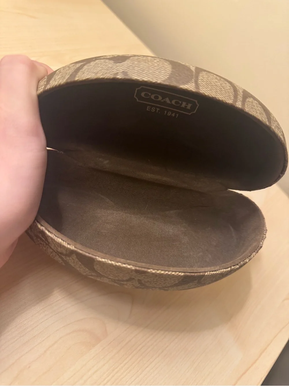 Coach Signature C Clamshell Hard Eyeglass Case in Tan and Brown